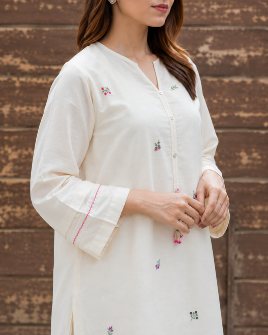 Ivory Floral Embroidered Kurta Pant Set