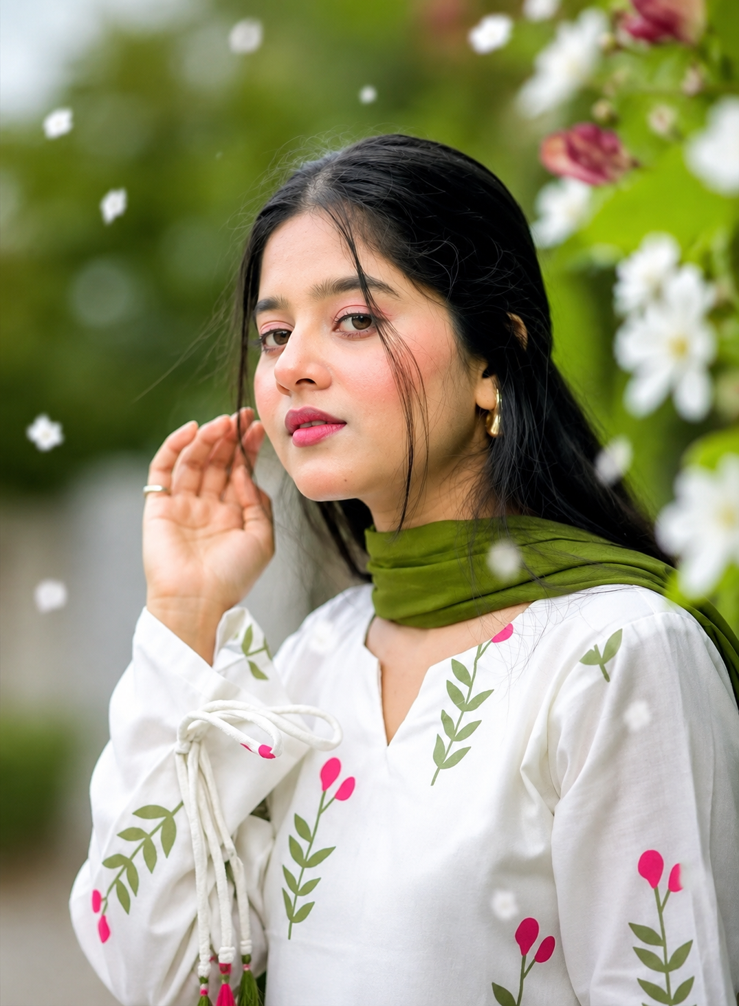 White Floral Print Kurta Pant Set with Olive Green Dupatta