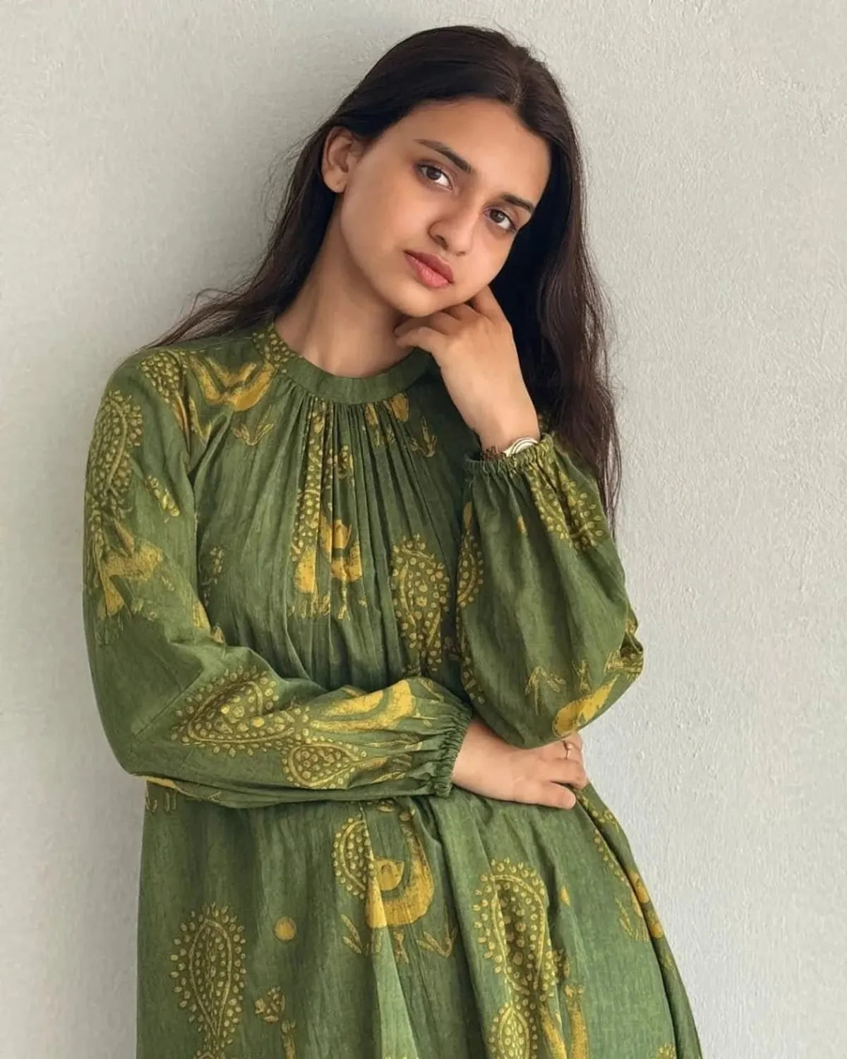 Elegant Green Anarkali Kurta with Ethnic Paisley Design